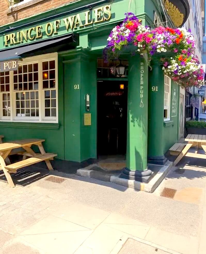 Prince of Wales Pimlico. Classic traditional pub in Pimlico SW1 London